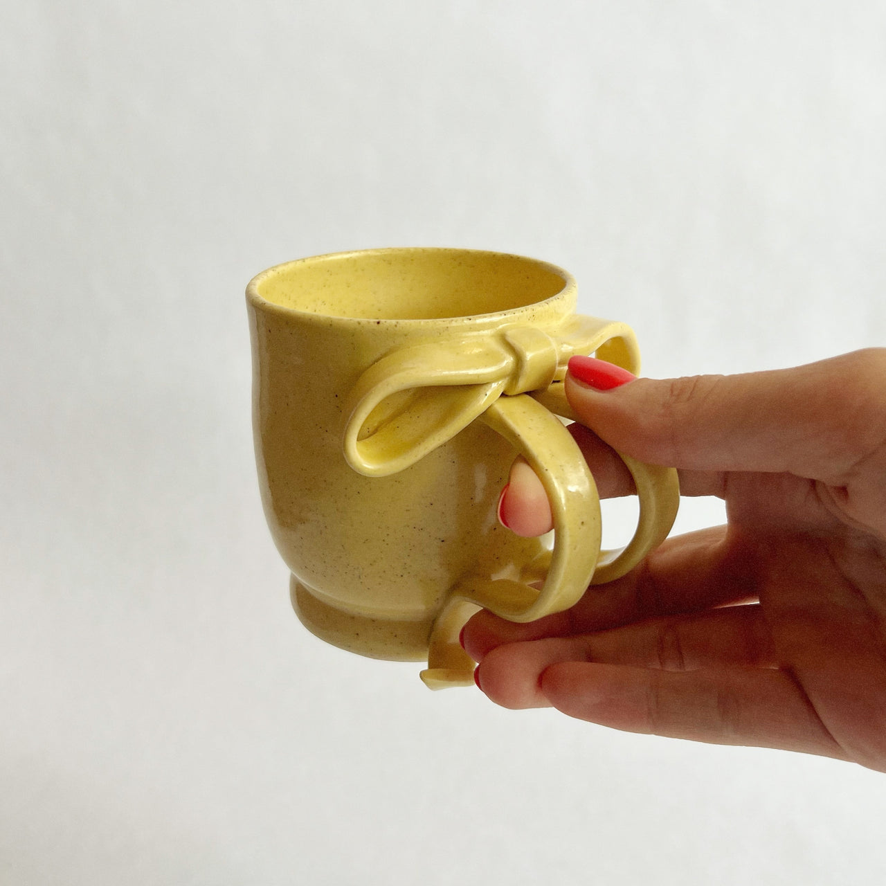 Butter Bow Teacup - Sophie Ceramics